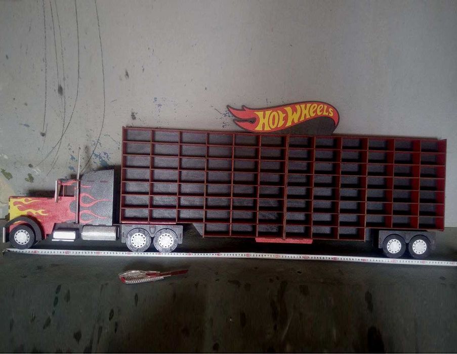 Вантажівка Hot Wheels для моделей машинок, поличка для масштабних 1:64