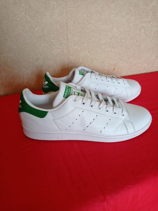 Оригинальные кроссовки Adidas