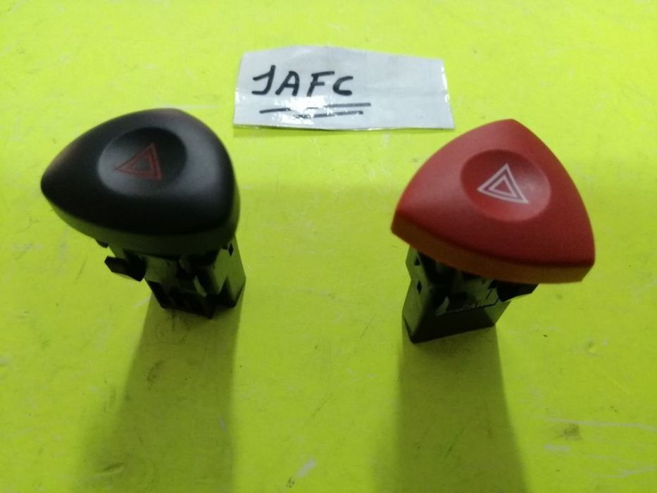 Botão / Interruptor dos 4 piscas Renault Clio Trafic Laguna NOVO