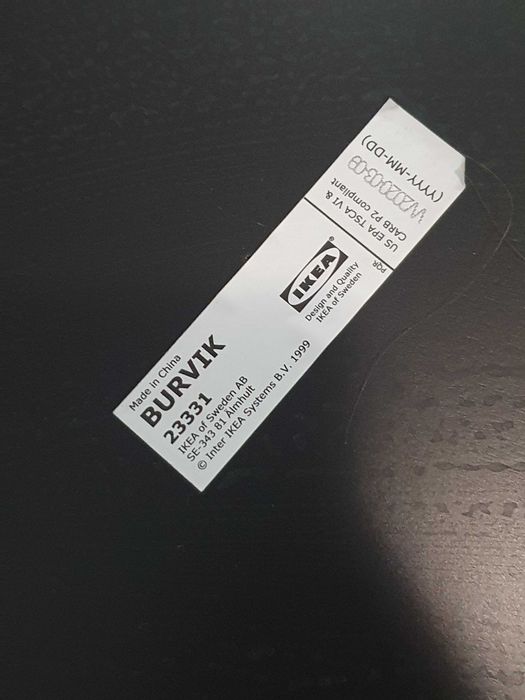 Mesa Burvik- IKEA