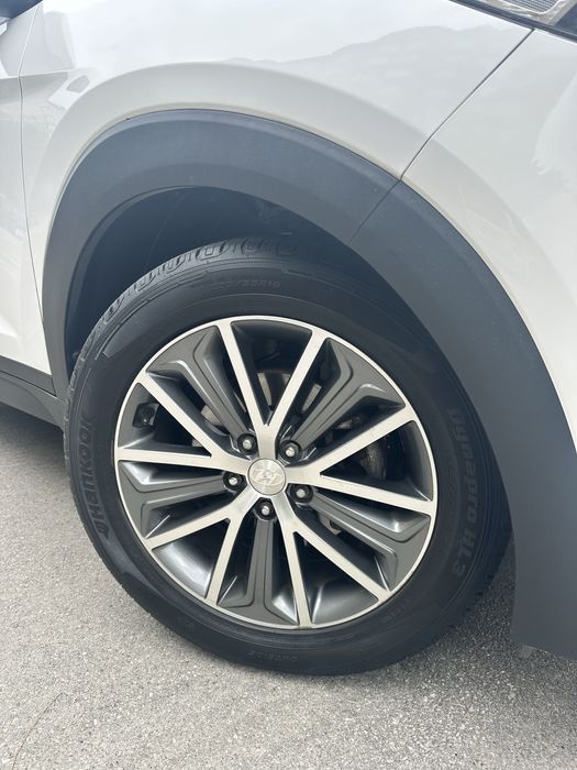Hyundai Tucson 2015 р. Дизель: 2.0л. Автомат
