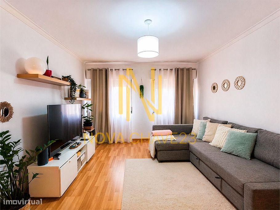 Apartamento T2 Remodelado Agualva-Cacém | 3.º Andar com Elevador — Agualva E Mira-Sintra, Lisboa