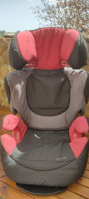 Banco para carro com encosto maxi cosi