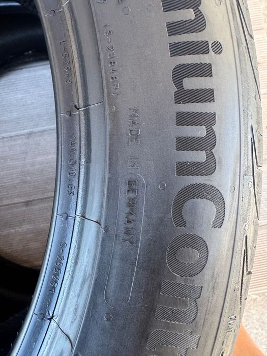 245/45  R18 Continental premiumContact6
