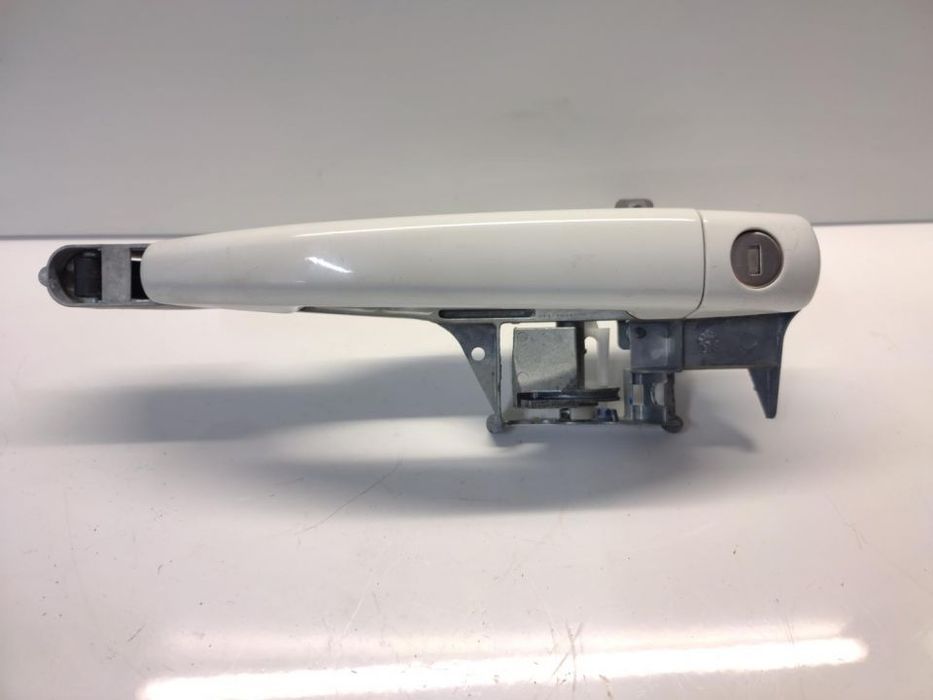 Moleta porta frente direita puxador Peugeot 208 2016