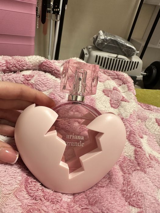 духи ариана гранде