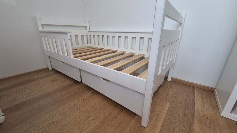 Drewniane Łóżko parterowe EMMA, (88x168)