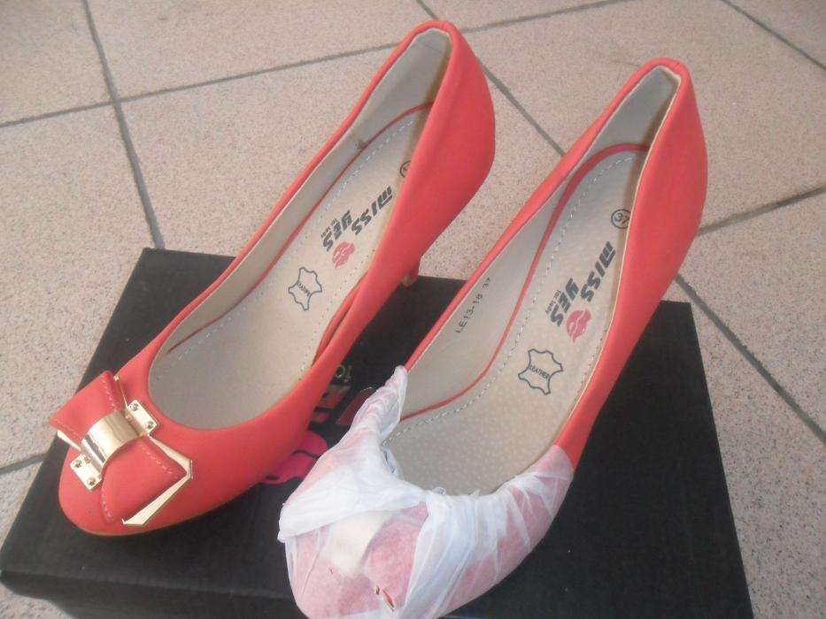 Sapatos novos tamanho 37