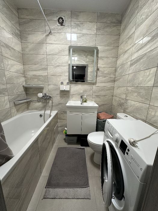 Продам квартиру з ремонтом в центрі м. Буча!