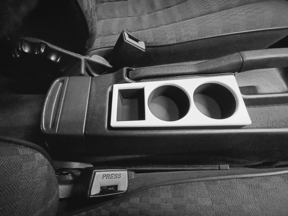 Uchwyt na kubki organizer Mercedes 190 W201