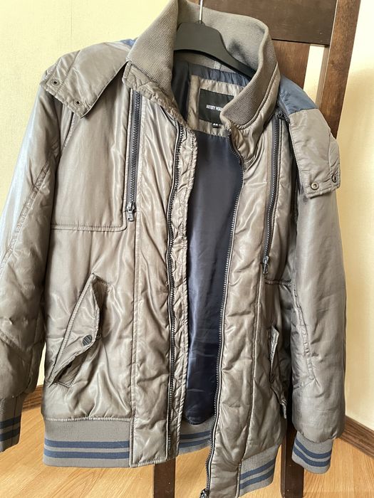 Чоловіча куртка колір осіння