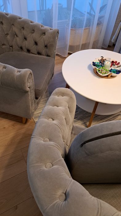 Piękny fotel szary 2 szt. (stan idealny)