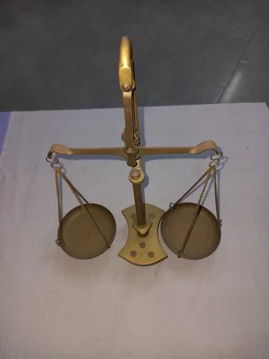 Balança metal bom estado