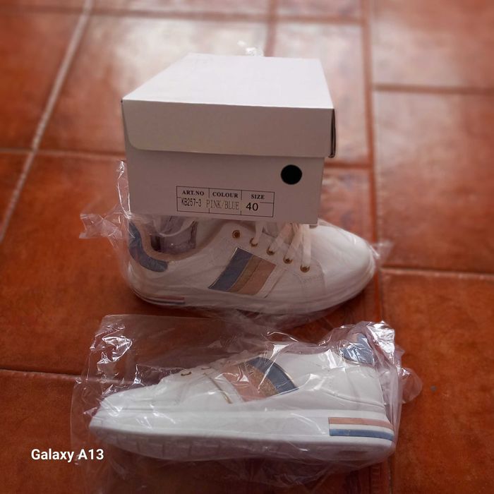 Tenis  de mulher Nº 40