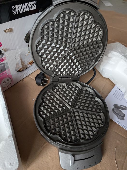 gofrownica Princess 132380 DeLuxe uszkodzony uchwyt