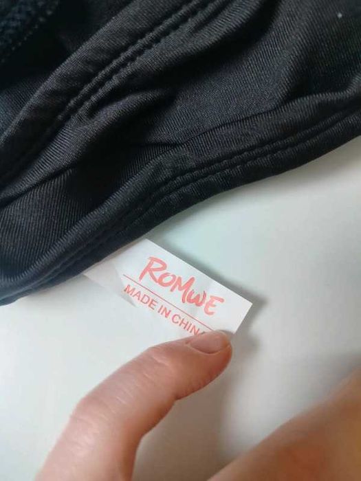 Biustonosz zapinany wiązany do pływania strój kąpielowy plażowy