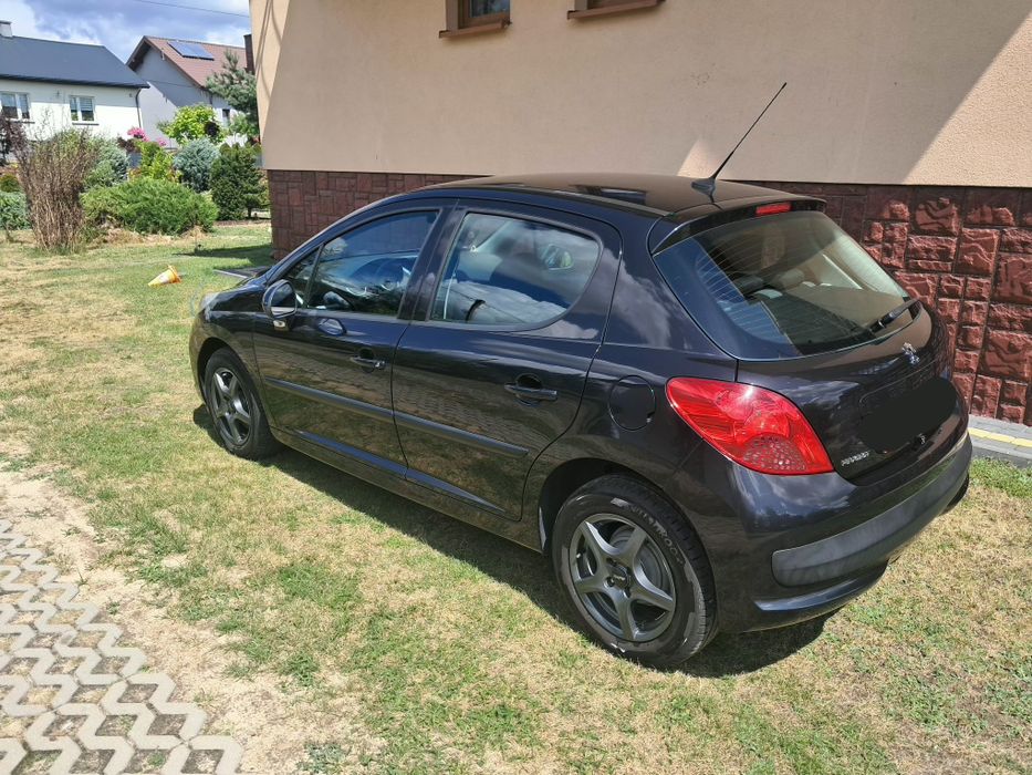 Peugeot 207 2008r 1.4 95km
