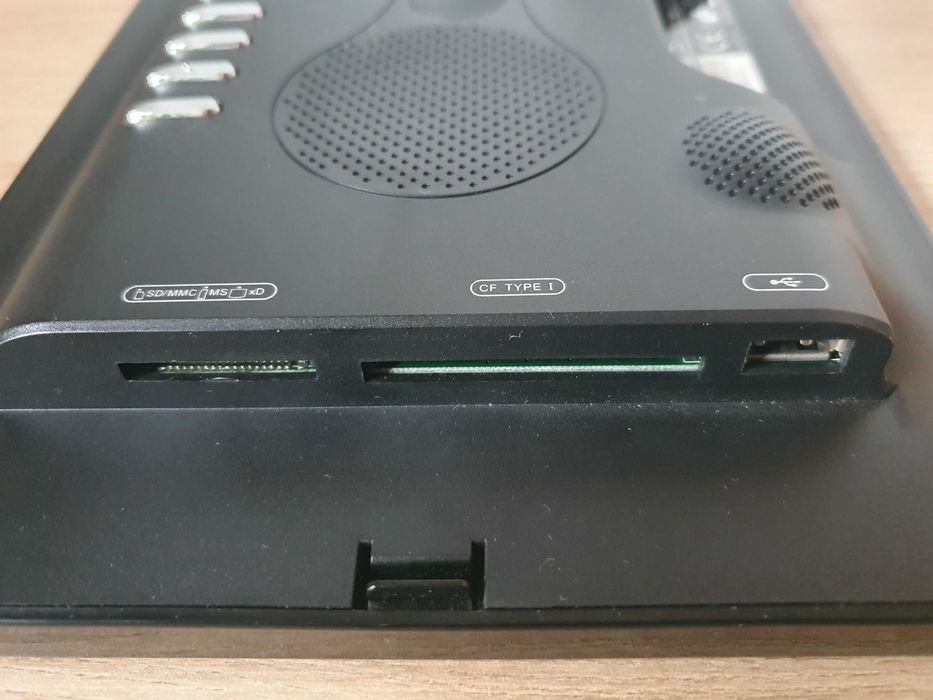 Ramka cyfrowa do zdjęć Logik PF-A850WD 8.5" USB SD MMC MS xD CF