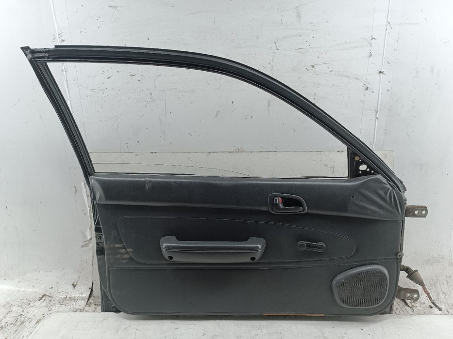Porta Frente Esquerda - TOYOTA Corolla (_E10_) | 91 - 99