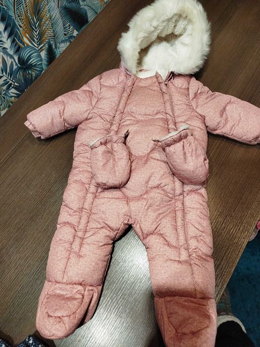 Kombinezon zimowe z rękawiczkami 3-6 miesięcy