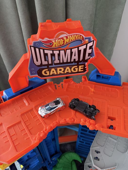 Hot Wheels City Mega Garaż T-Rexa jak nowy!