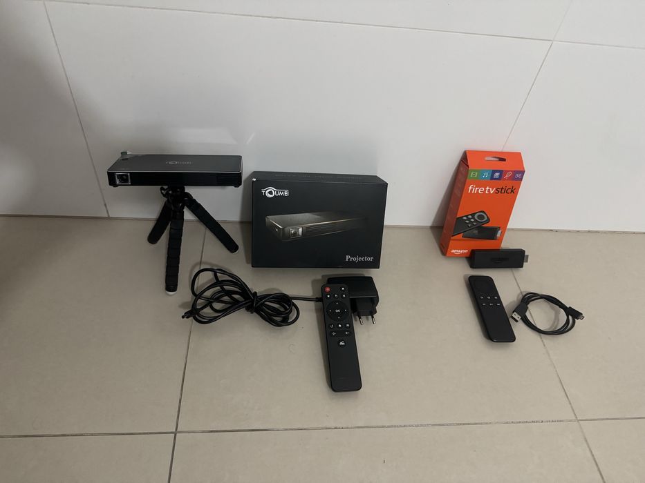 Projetor a bateria + fire tv stick amazon