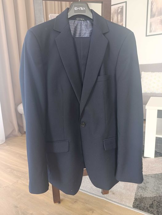 Garnitur młodzieżowy plus koszula gratis