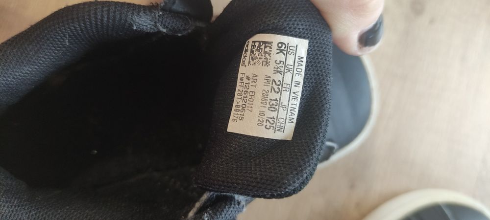 Buciki Adidas rozmiar 22