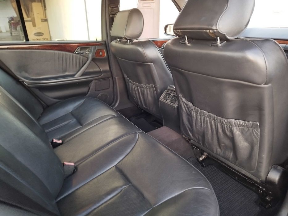 Mercedes-Benz E200 gasolina 1999 – 310.000 km