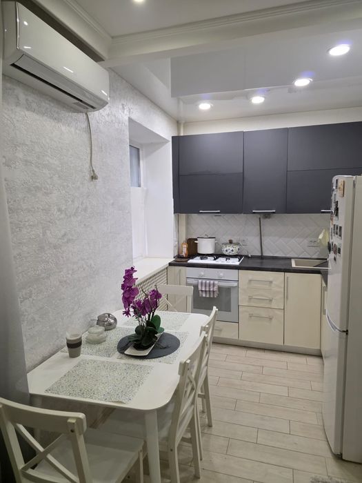 Сучасна квартира в Херсоні . Район Сільпо .