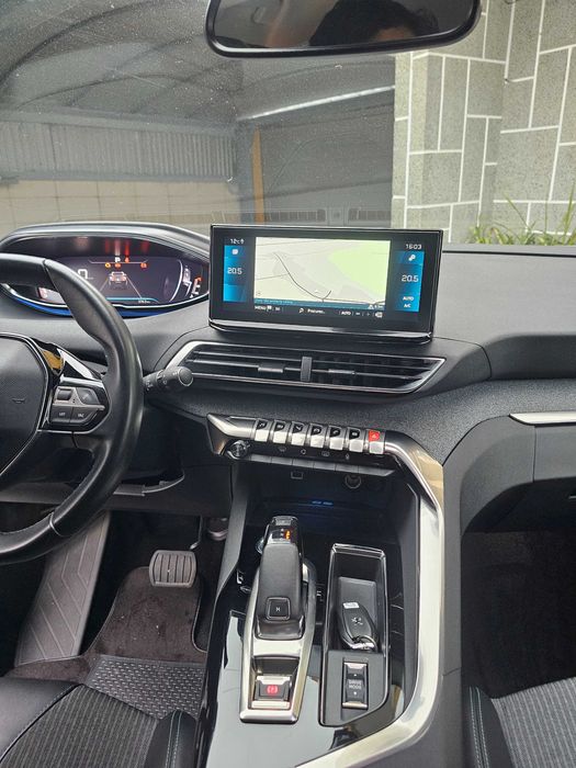 Peugeot 3008 ii 1.2i 130cv EAT8 ALLURE versão Facelift