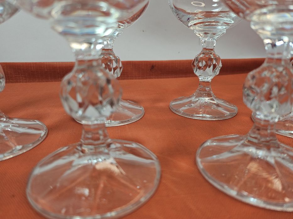 Pięć kryształowych kieliszków do wina Bohemia