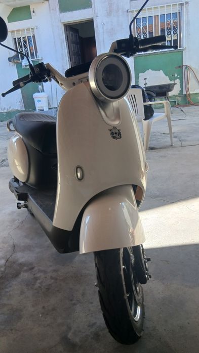 Mota electrica bateria litio com 6 meses de uso