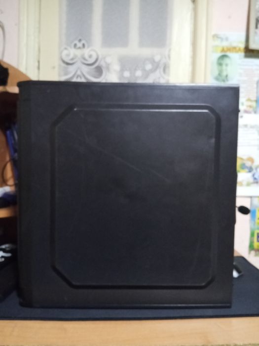 Рабочий ПК подойдёт для игр или работы дома