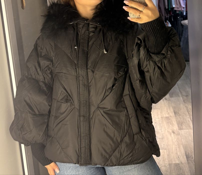 Жіночий стильний пуховик