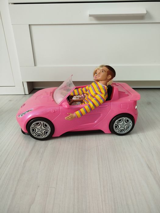 Samochód Barbie różowy