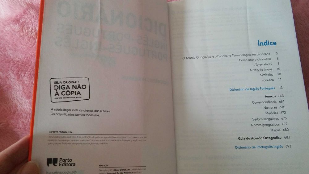 Dicionário Porto Editora  Inglês-Português & Português-Inglês