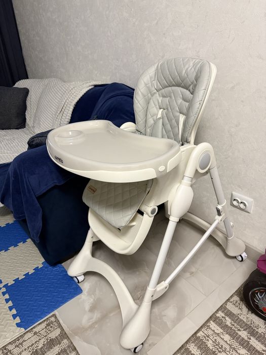 Стул для кормления carello