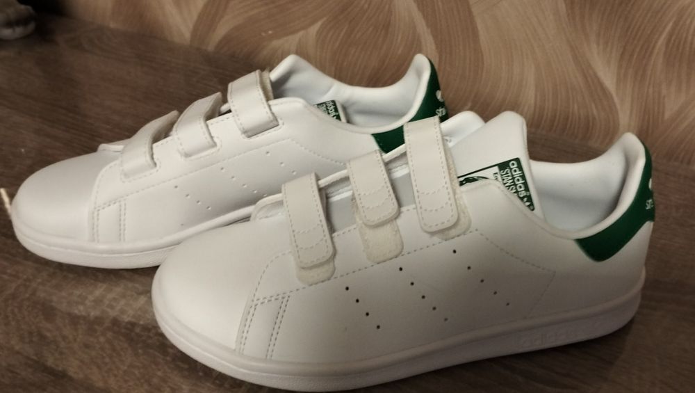 Кросівки ADIDAS  STAN SMITH  35 р