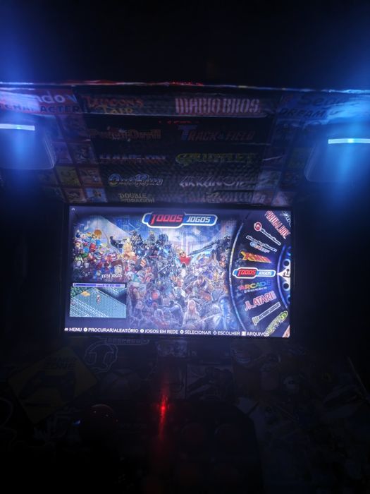 Máquina arcade ANOS com jogos ANOS 80 ,90.