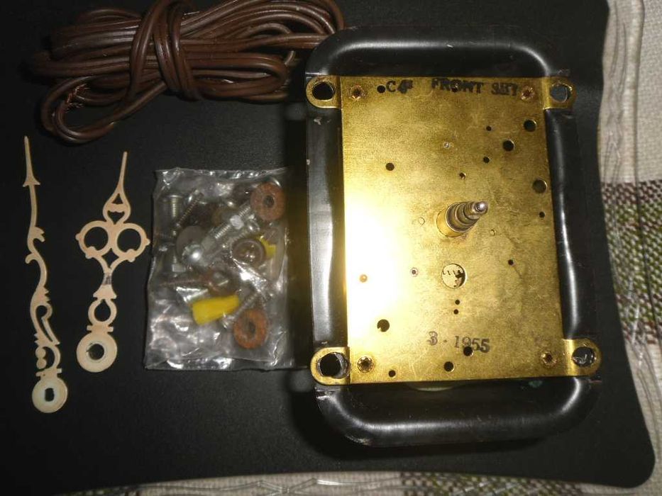 Часы Synhcron производства США 1955