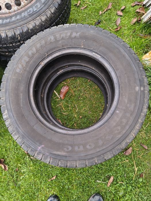 5 kompletów kół + dodatkowo 4 oponydo Mercedesa sprintera