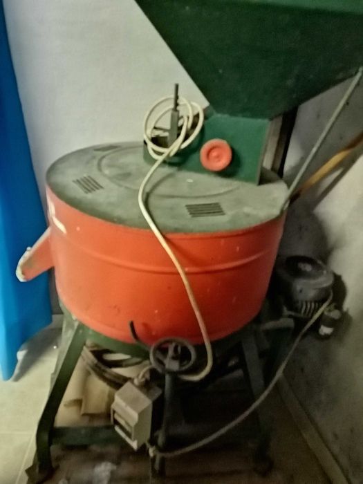 Moinho elétrico de moer cerais