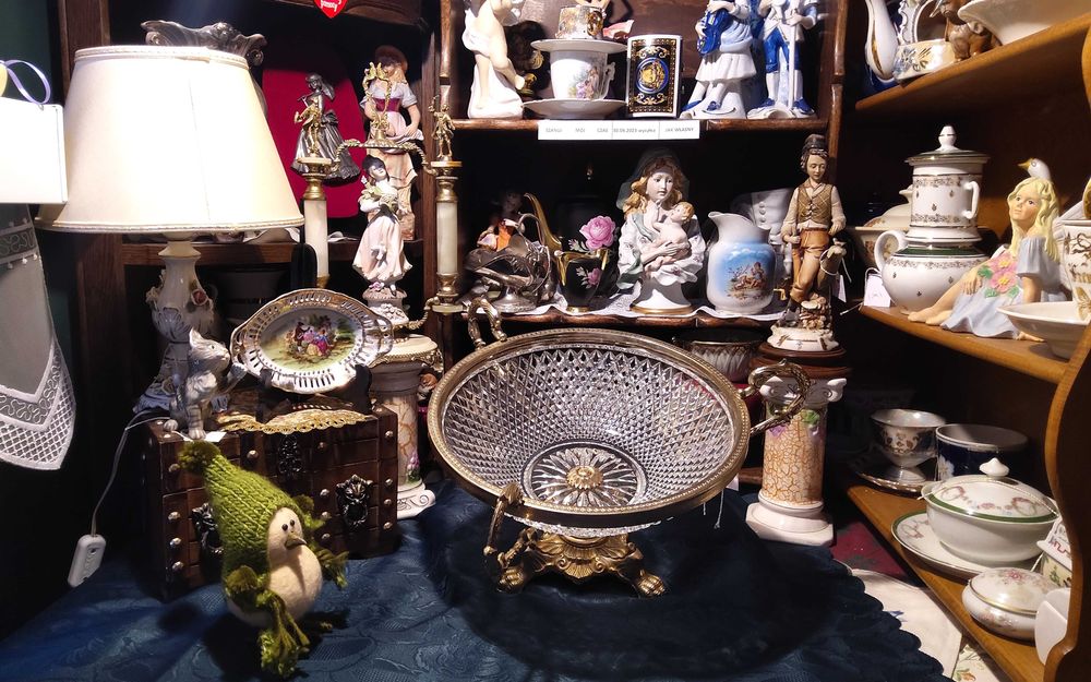 Kryształowa owocarka w mosiężnym okuciu