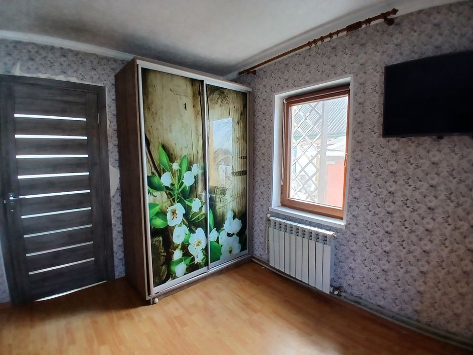 Затишний будинок в селі