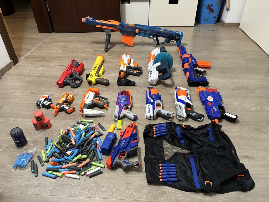 Super zestaw Nerf (14 szt) z dodatkami!