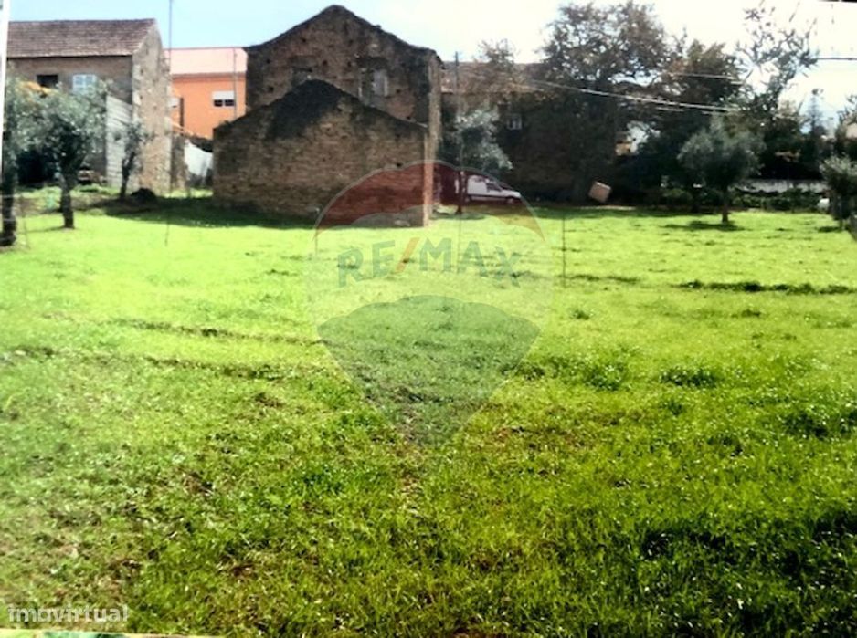 Moradia T0 para venda — Santiago, Guarda