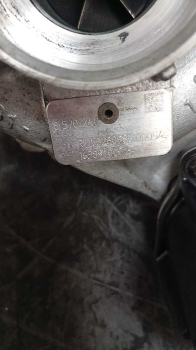 BMW 740d Ld xDrive - turbo BMW B57D30 3.0 bi-turbo (B01V)