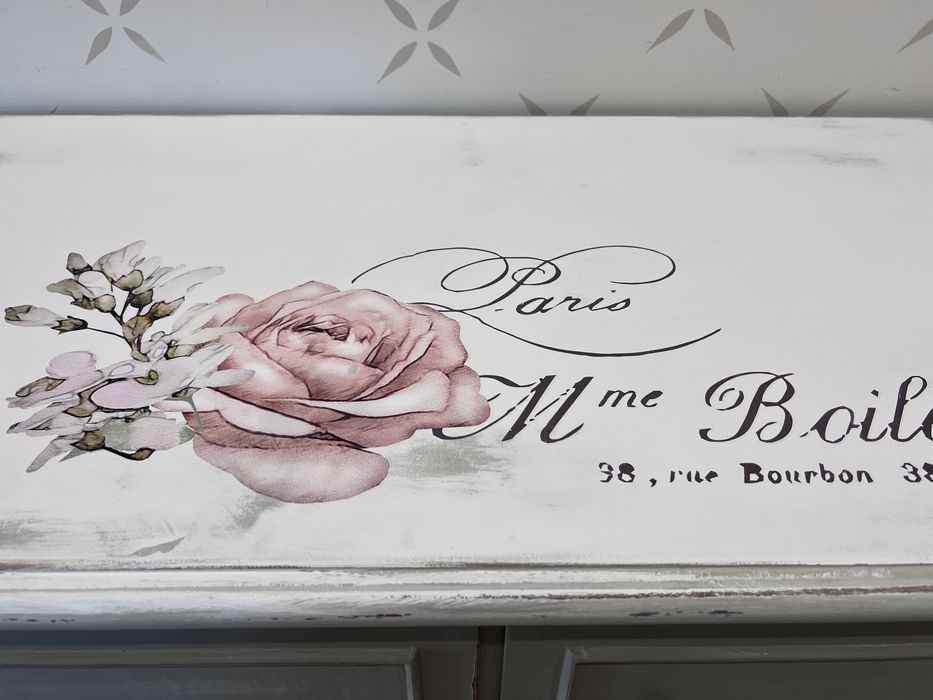 Piękna komoda shabby chic