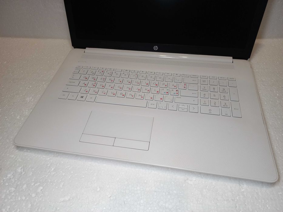 17.3" Экран!! БОЛЬШОЙ СВЕЖАК!!  HP Laptop 17  / Мощный проц 9" го покол/ Всего 1" год!!